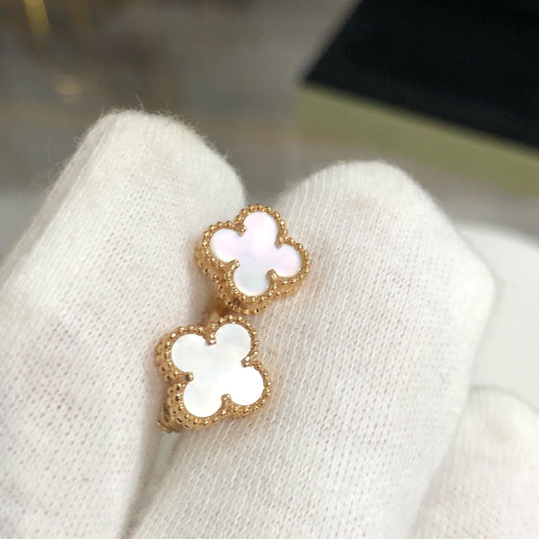 [Agudo Jewelry]CLOVER MINI GOLD EARRINGS