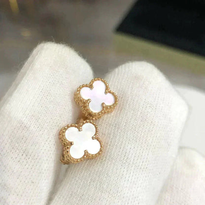 [Agudo Jewelry]CLOVER MINI 9.5MM WHITE MOP EARRINGS