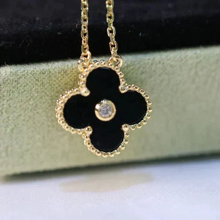 [Agudo Jewelry]CLOVER 15MM DIAMOND ONYX NECKLACE