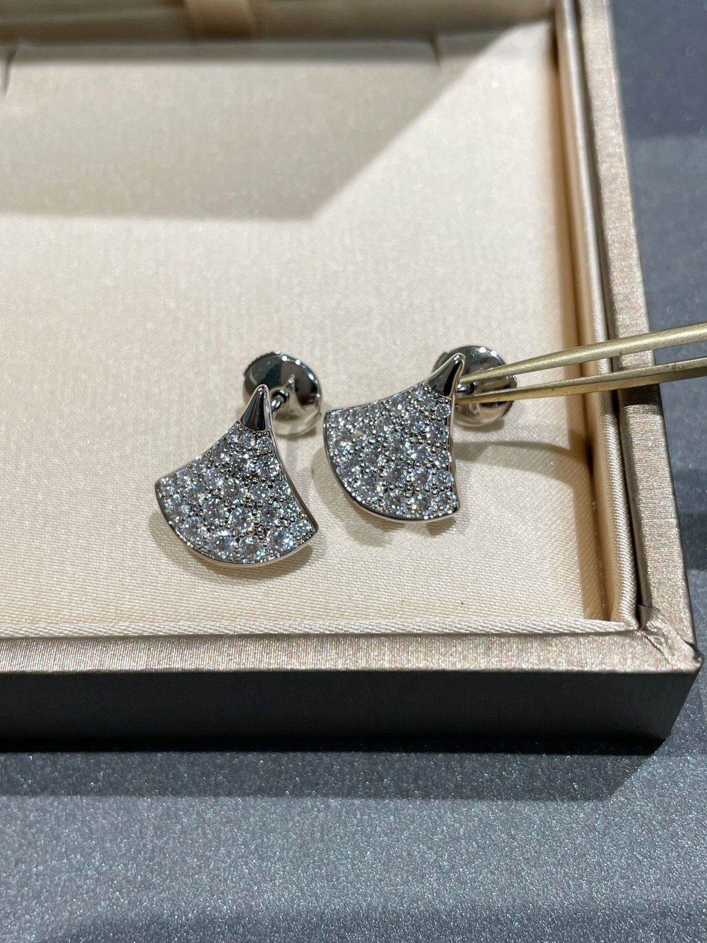 [Agudo Jewelry]DREAM STUD EARRINGS DIAMOND