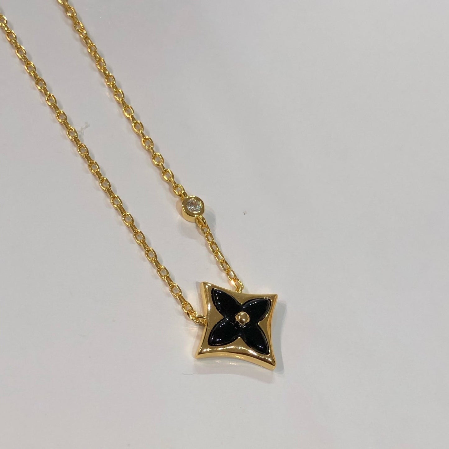 [Agudo Jewelry]STAR BLACK MOP NECKLACE