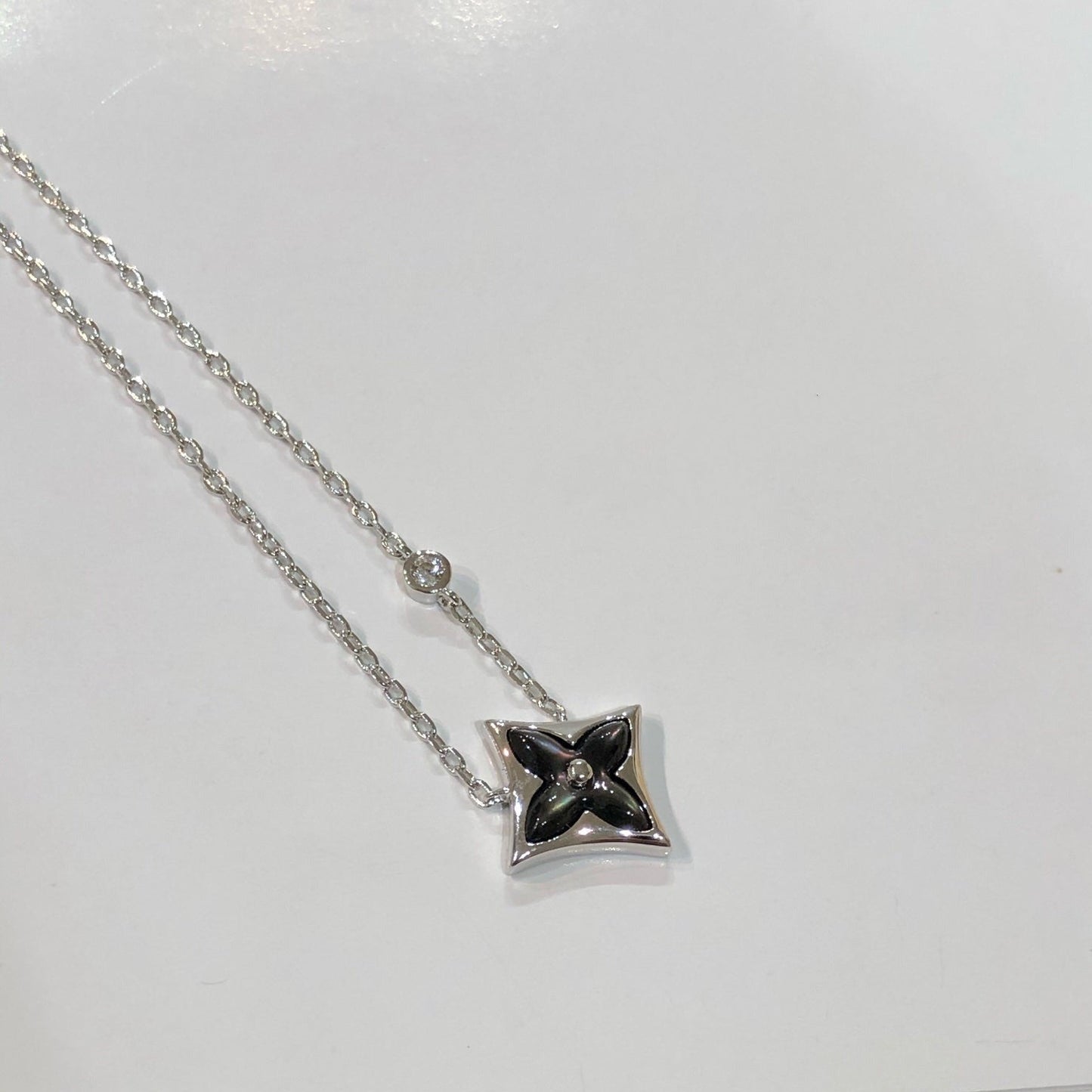 [Agudo Jewelry]STAR BLACK MOP NECKLACE