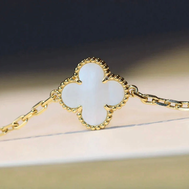 [Agudo Jewelry]CLOVER 20 MOTIFS WHITE MOP NECKLACE