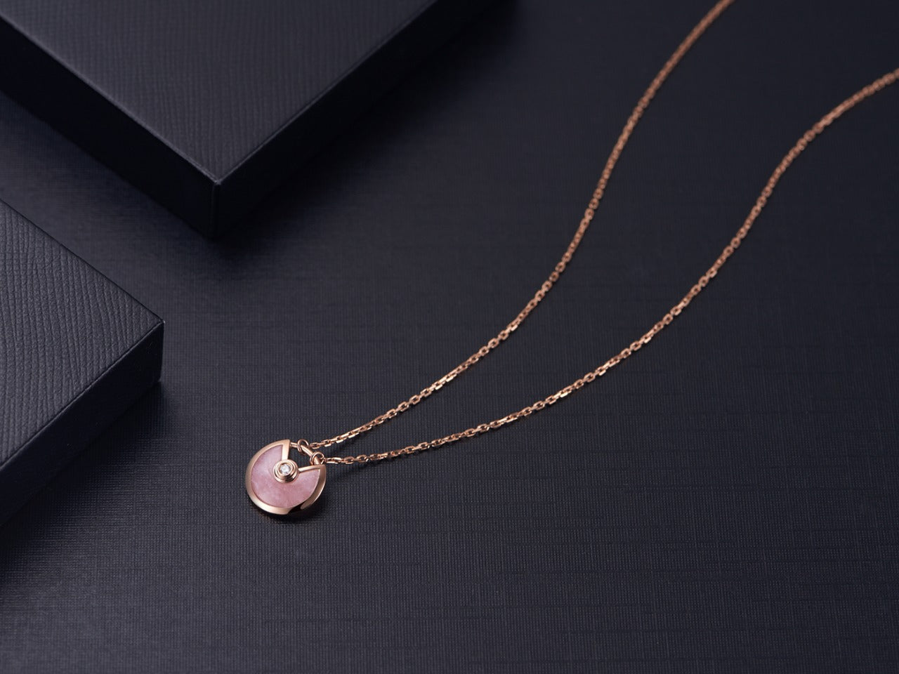 [Agudo Jewelry]AMULETTE ROSE GOLD PINK MOP NECKLACE