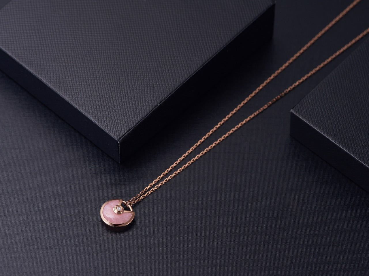 [Agudo Jewelry]AMULETTE ROSE GOLD PINK MOP NECKLACE