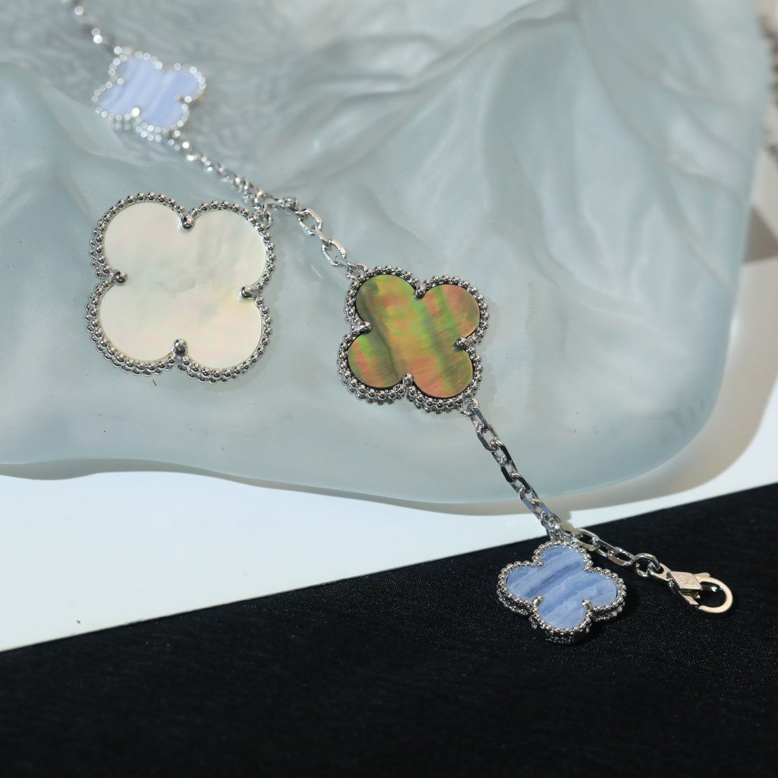 [Agudo Jewelry]CLOVER BRACELET 5 MOTIFS MOP CHALCEDONY SILVER