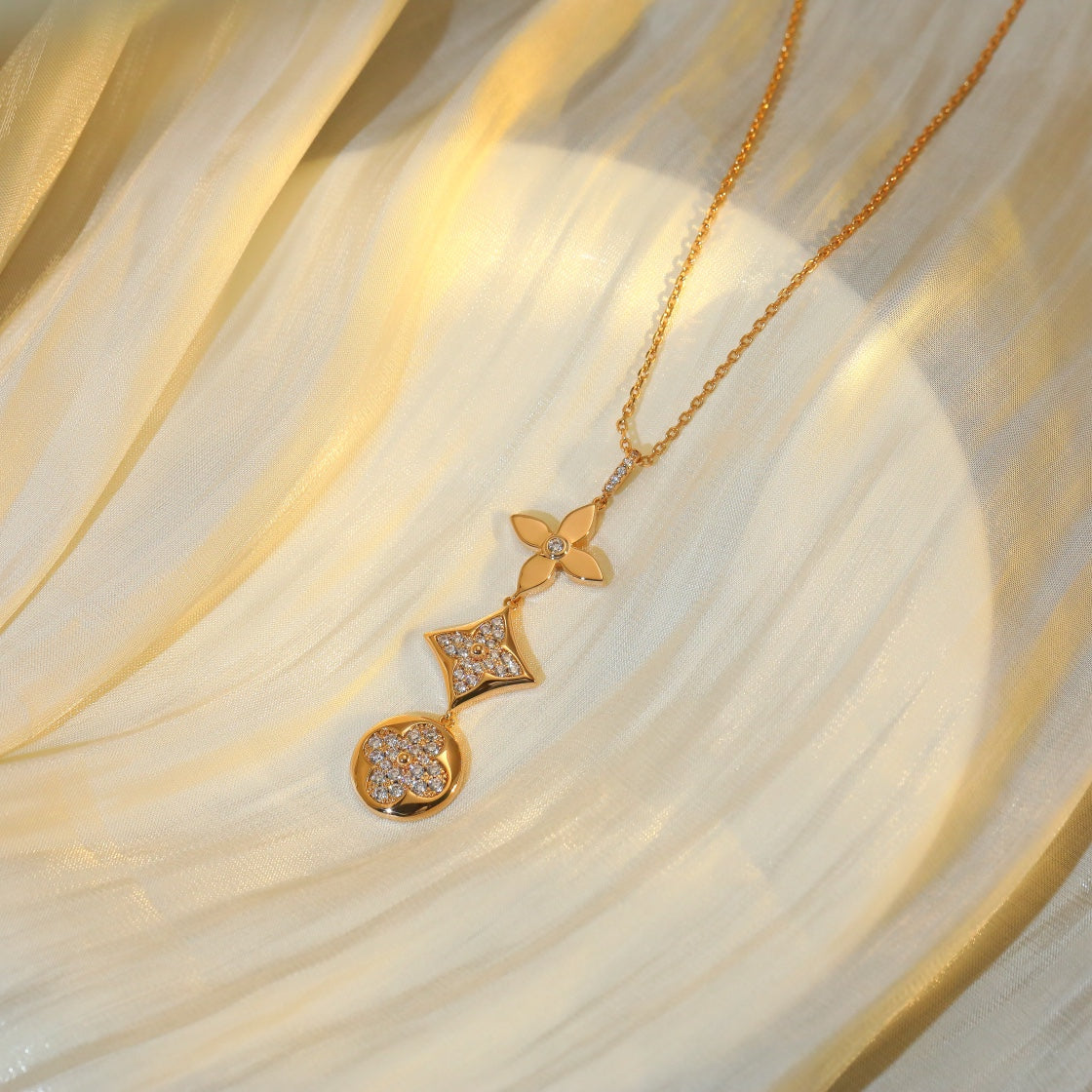 [Agudo Jewelry]STAR AND SUN DIAMOND PINK GOLD NECKLACE