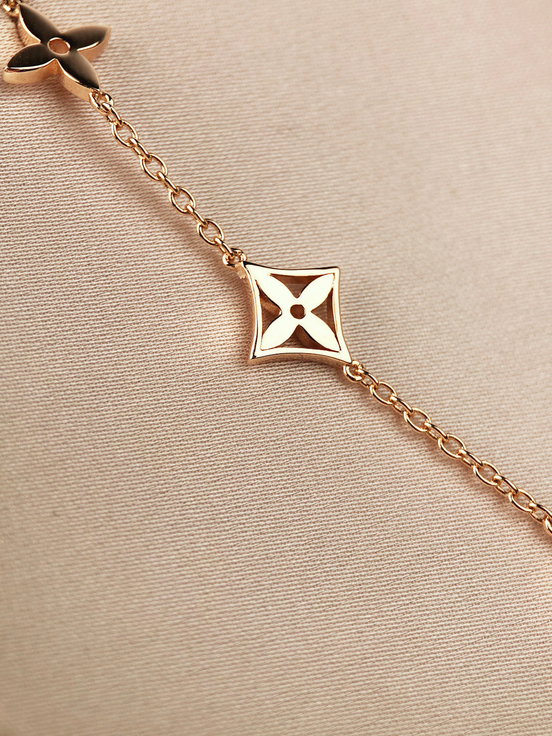 [Agudo Jewelry]STAR AND SUN 7 MOTIFS GOLD BRACELET