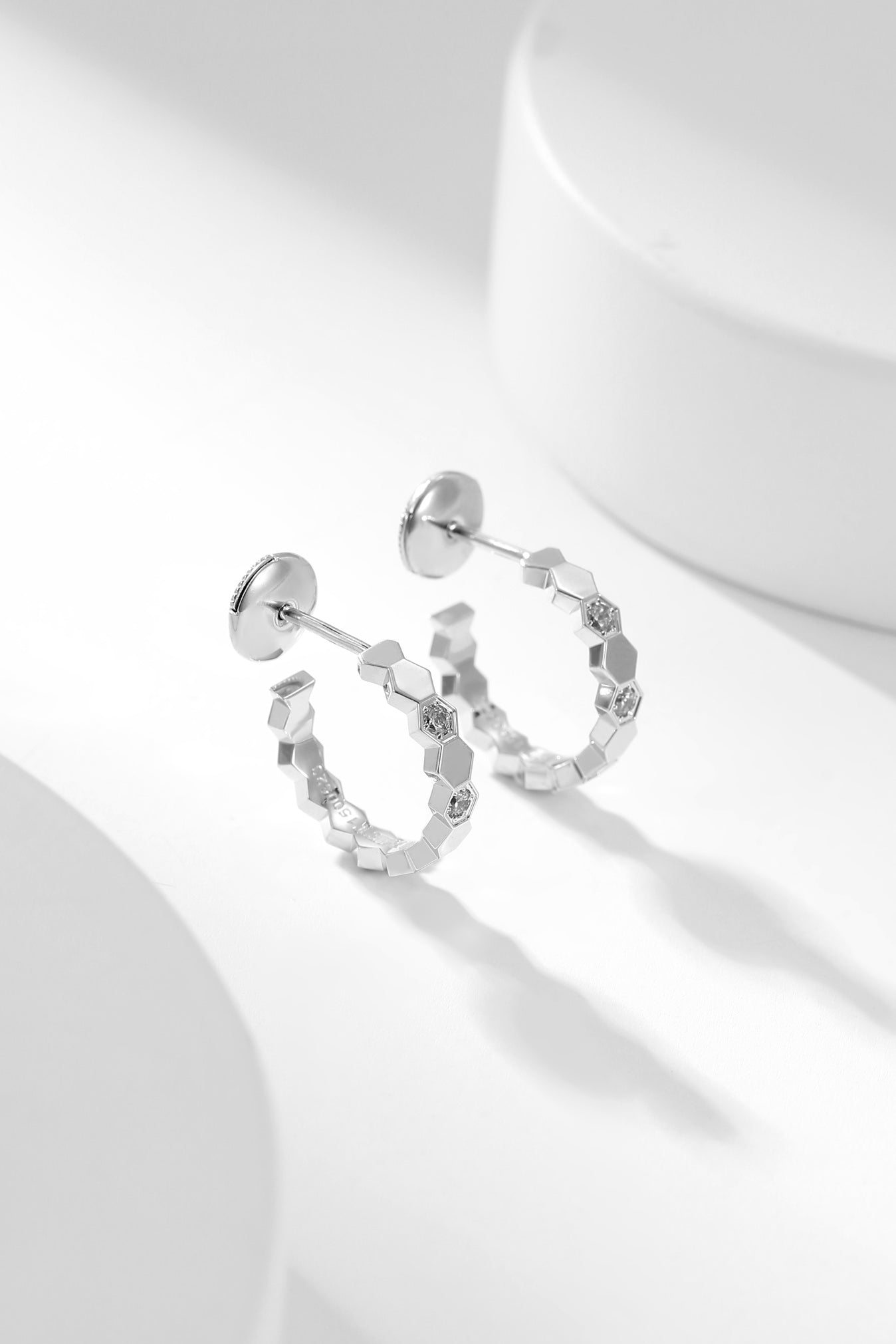 [Agudo Jewelry]BEE LOVE DIAMOND HOOP EARRINGS