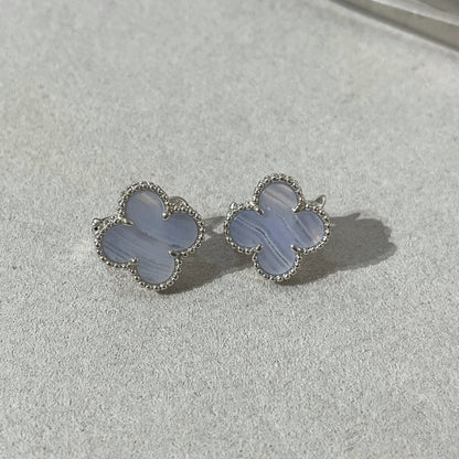 [Agudo Jewelry]CLOVER CHALCEDONY SILVER STUD EARRINGS