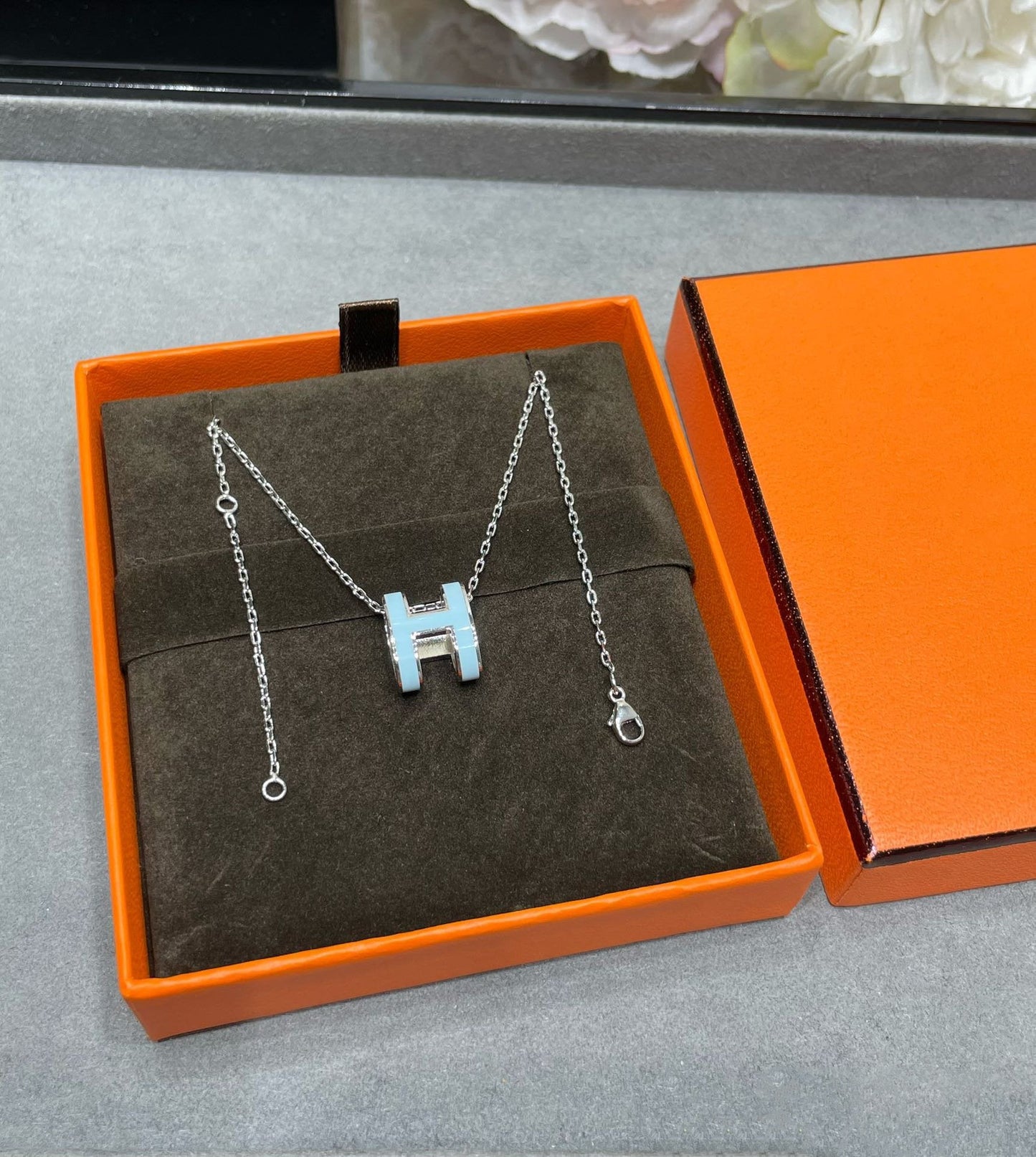 [Agudo Jewelry]POP H SKY BLUE NECKLACE