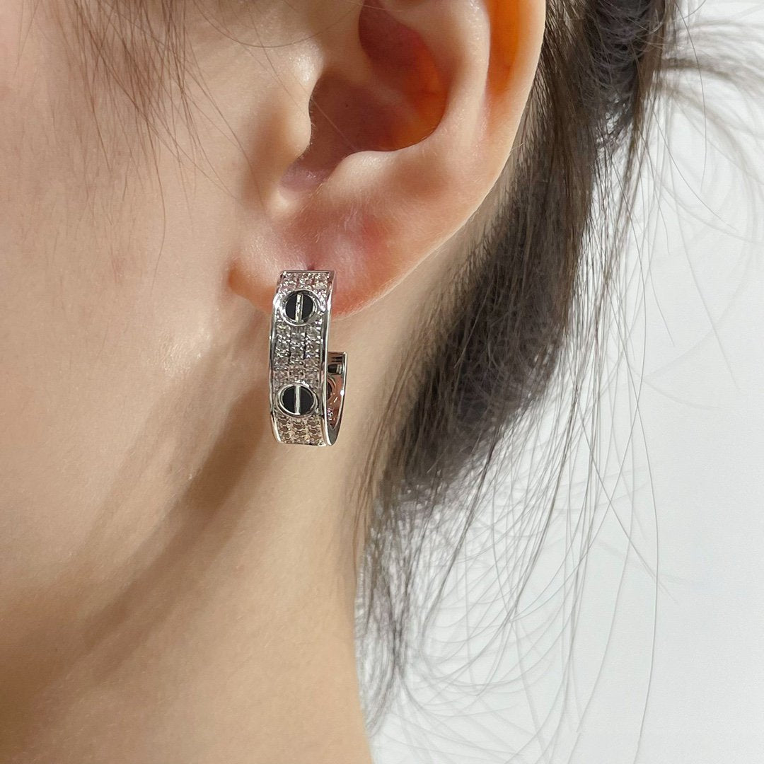 [Agudo Jewelry]LOVE CERAMIC DIAMOND PAVED SILVER EARRINGS