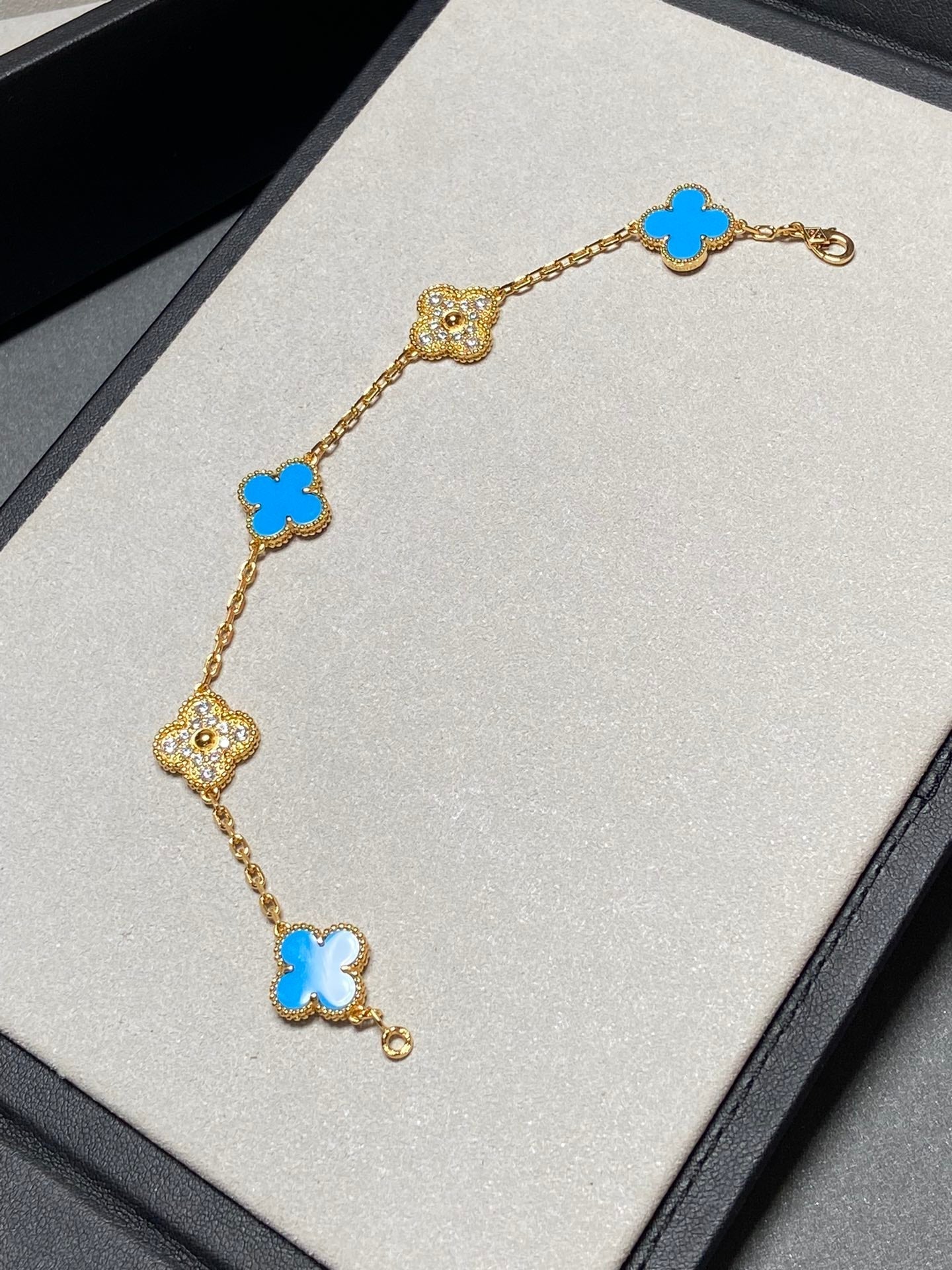 [Agudo Jewelry]CLOVER 5 MOTIF BLUE CHALCEDONY DIAMOND GOLD BRACELET