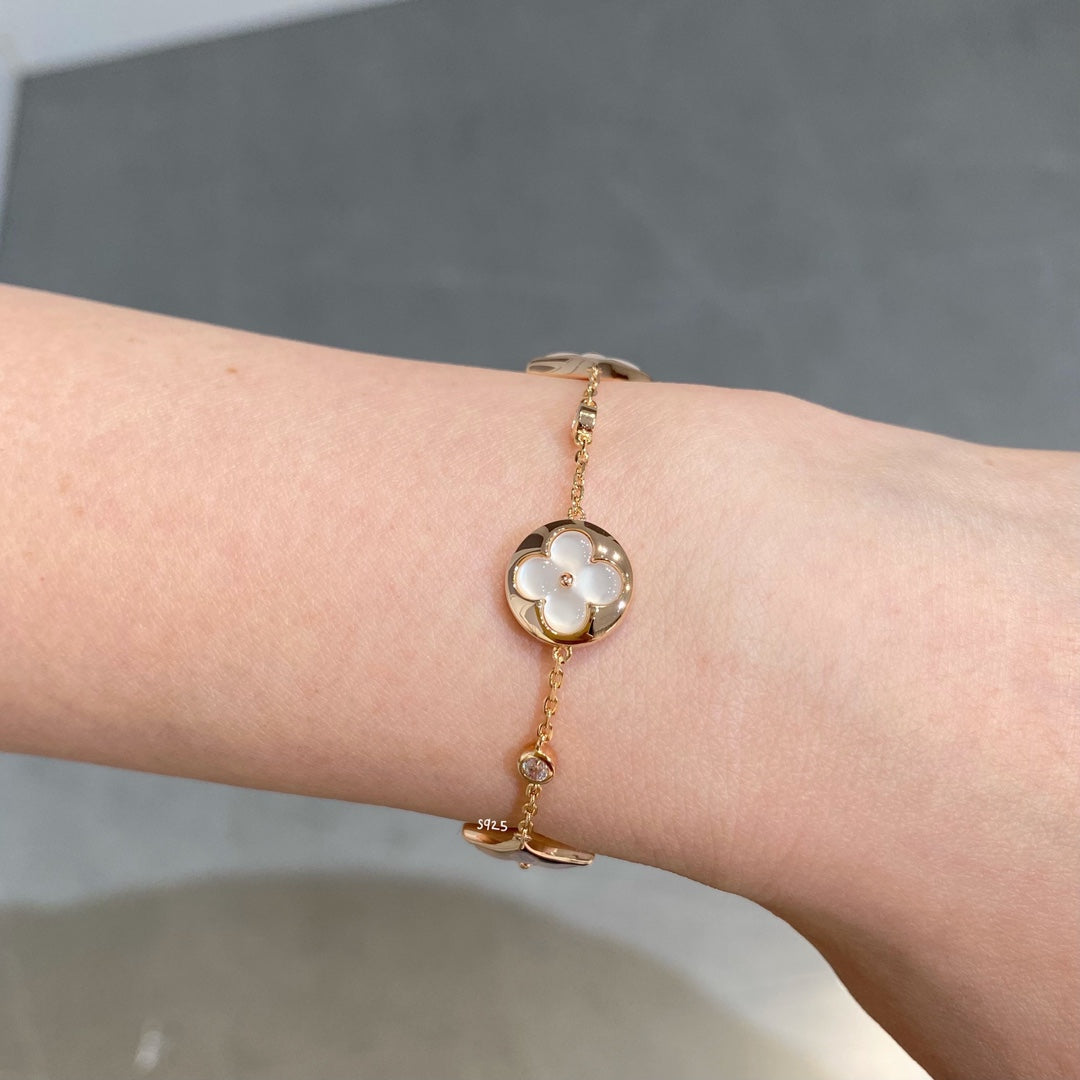 [Agudo Jewelry]STAR AND SUN 4 MOTIF WHITE MOP PINK GOLD BRACELET