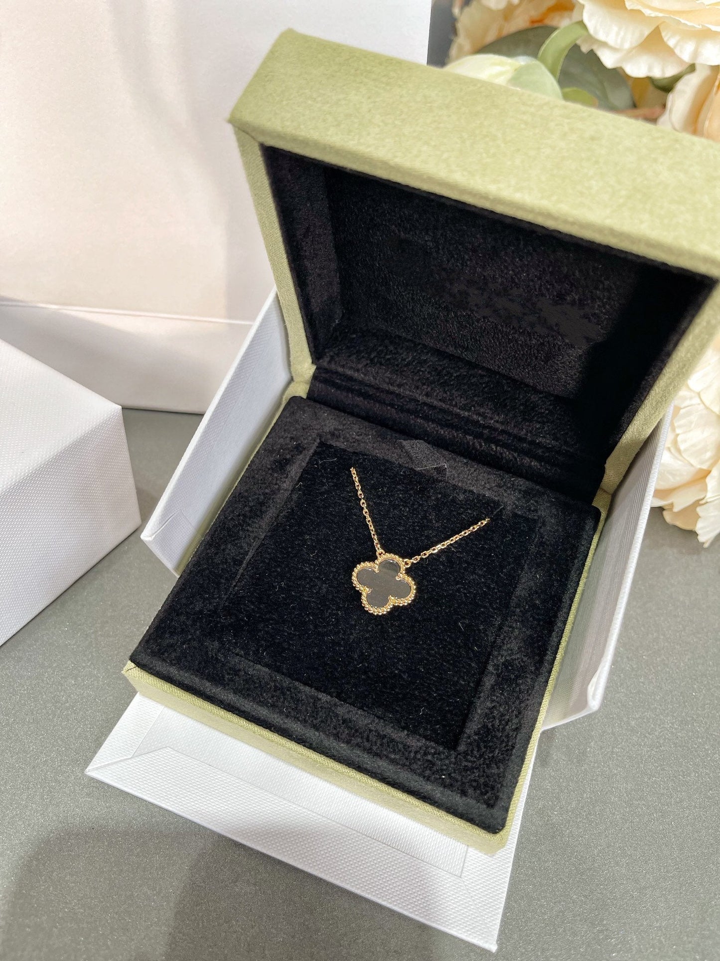 [Agudo Jewelry]CLOVER ROCK CRYSTAL ROSE GOLD NECKLACE