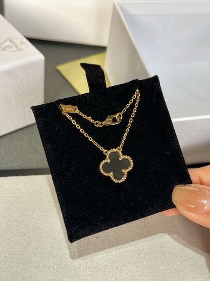 [Agudo Jewelry]CLOVER ROCK CRYSTAL ROSE GOLD NECKLACE