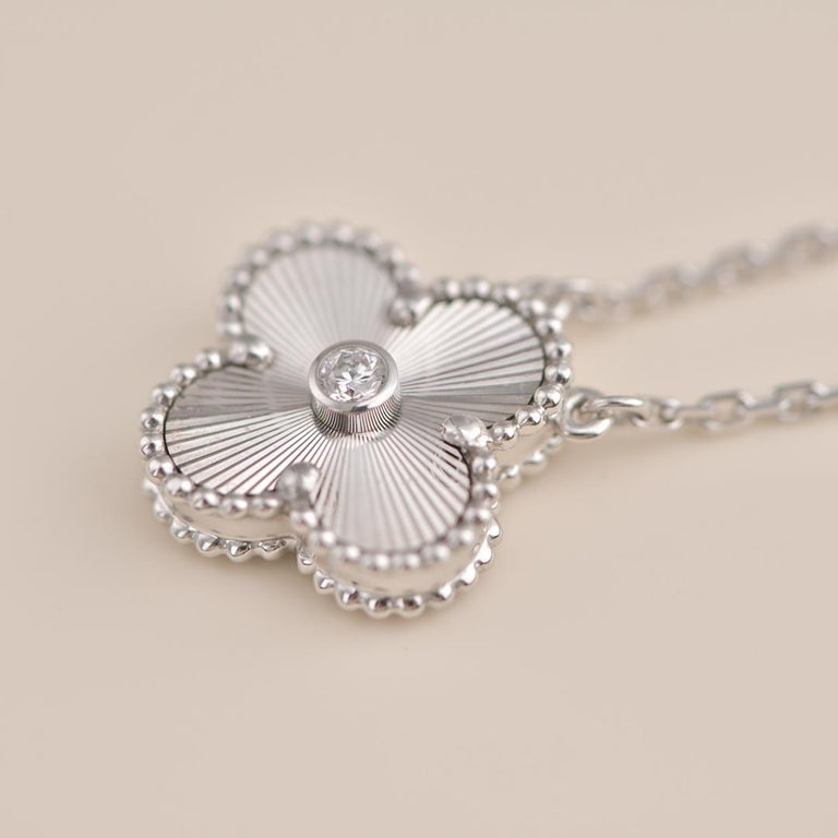 [AgudoJewelry]CLOVER  15MM DIAMOND LASER NECKLACE SILVER