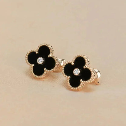 [Agudo Jewelry]CLOVER MEDIUM 1 MOTIFS ONYX DIAMOND EARRINGS