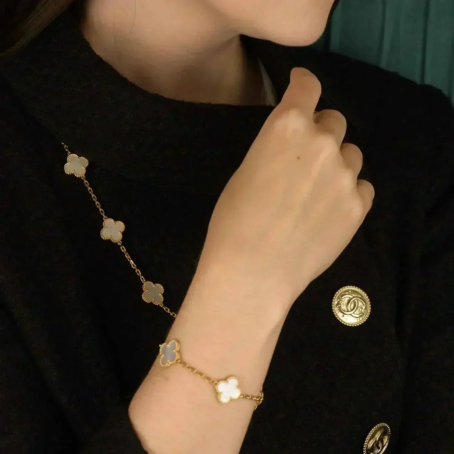 [Agudo Jewelry]CLOVER  5 MOTIF WHITE MOP BRACELET