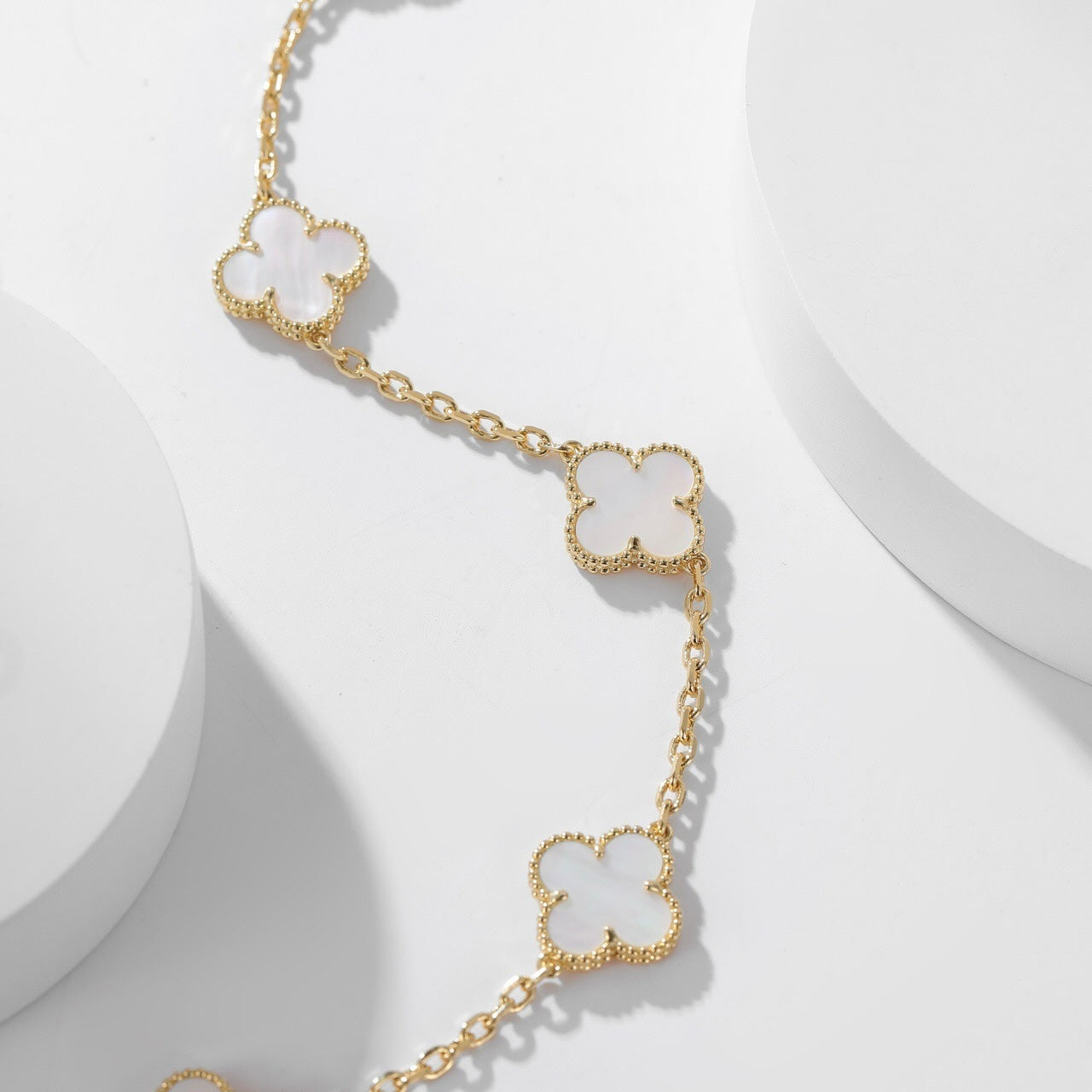 [Agudo Jewelry]CLOVER 10 MOTIFS WHITE MOTHER OF PEARL NECKLACE