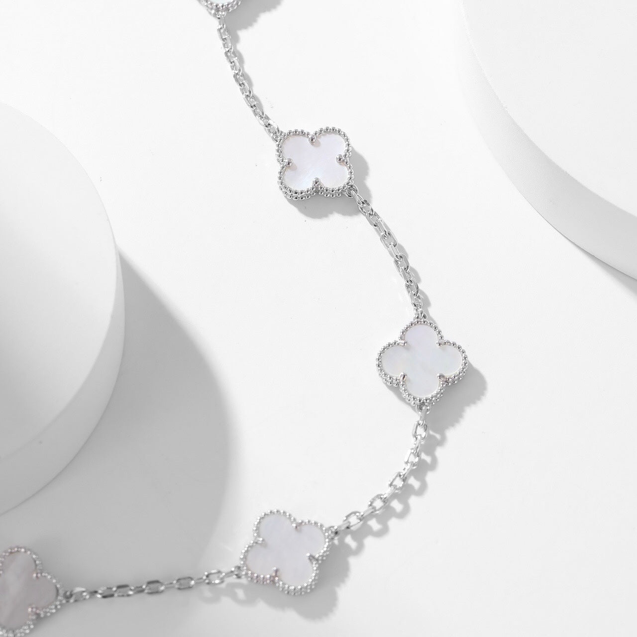 [Agudo Jewelry]CLOVER 10 MOTIFS WHITE MOTHER OF PEARL NECKLACE