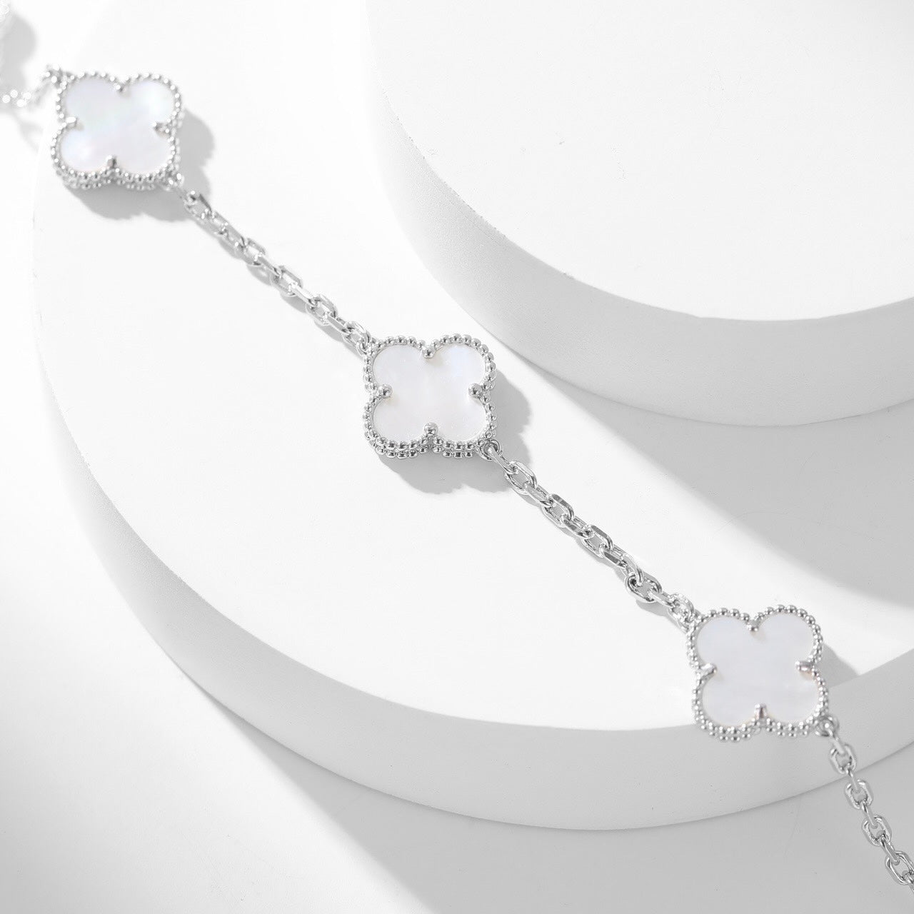 [Agudo Jewelry]CLOVER 10 MOTIFS WHITE MOTHER OF PEARL NECKLACE