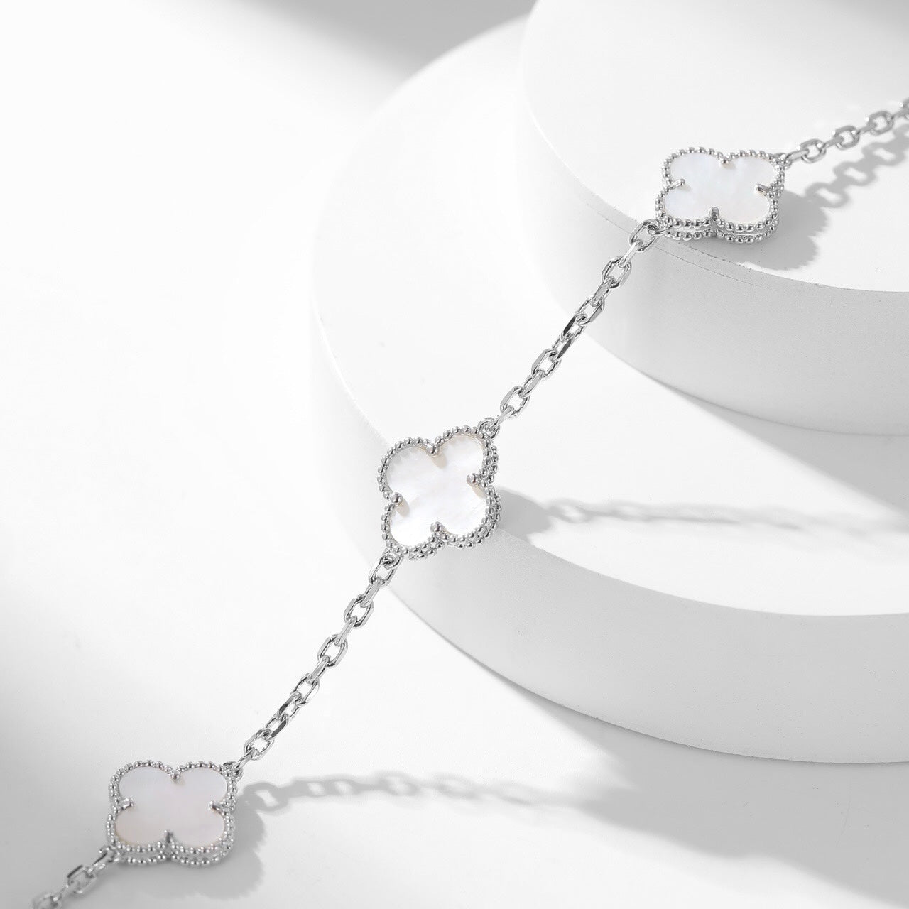 [Agudo Jewelry]CLOVER 10 MOTIFS WHITE MOTHER OF PEARL NECKLACE