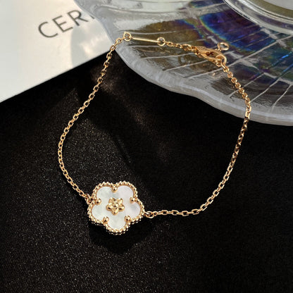 [Agudo Jewelry]LUCKY WHITE MOP PLUM BLOSSOM  BRACELET