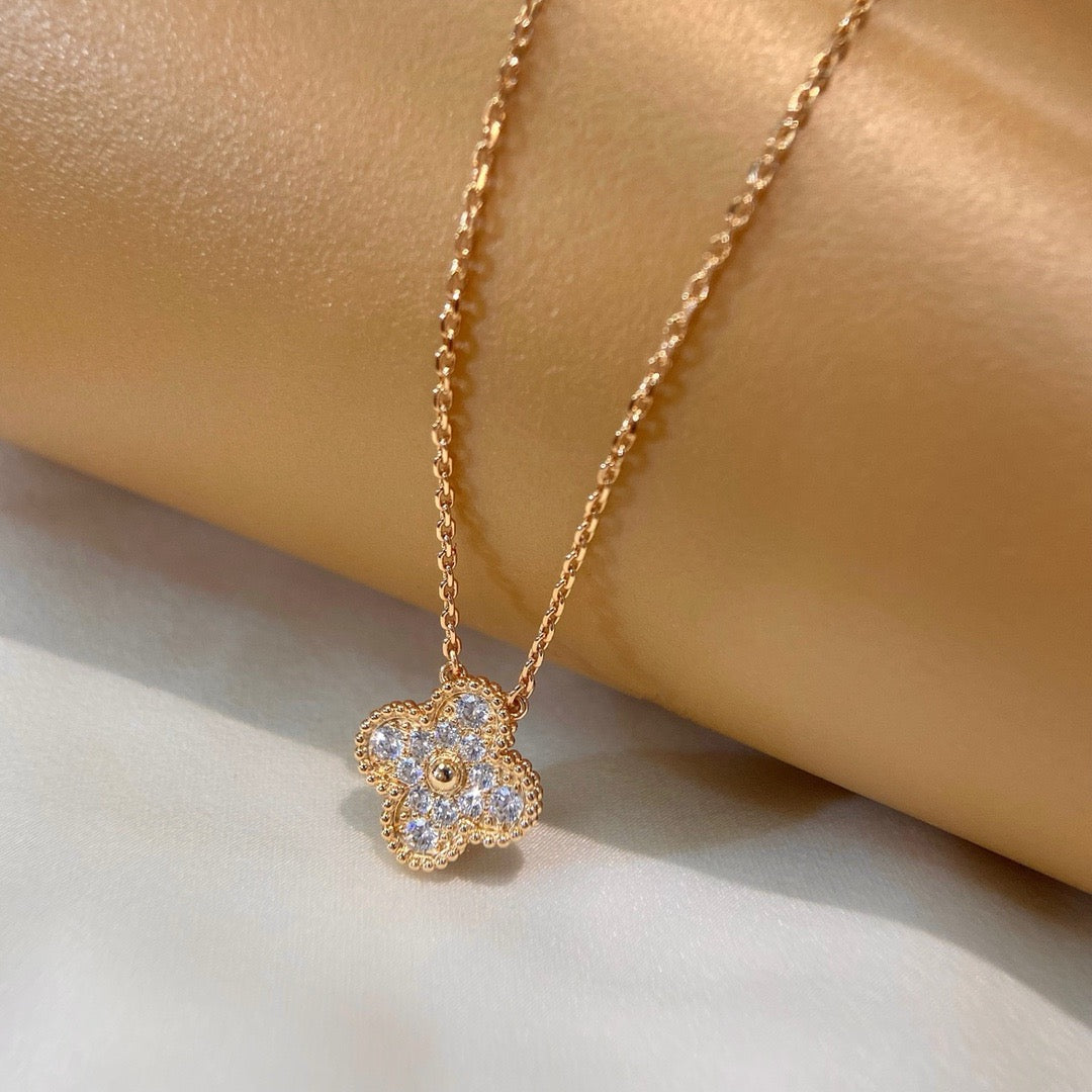 [Agudo Jewelry]CLOVER 15MM DIAMOND SINGLE FLOWER NECKLACE