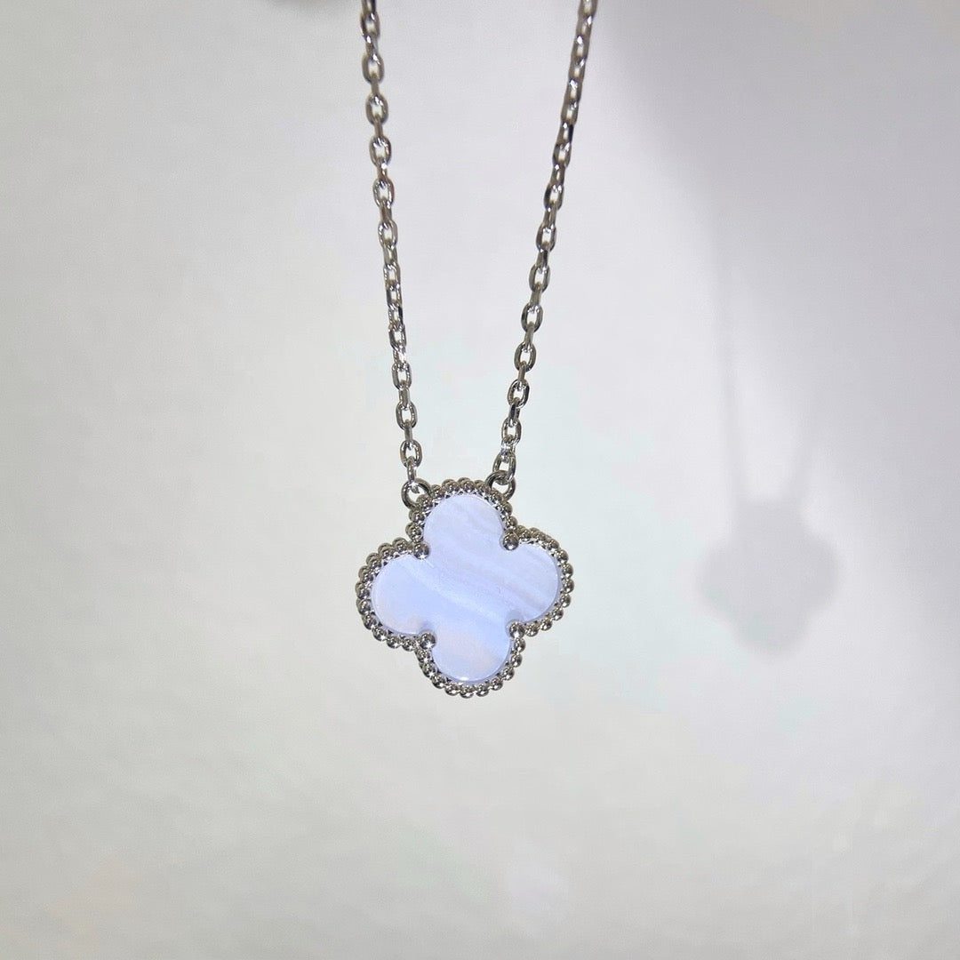 [Agudo Jewelry]CLOVER 15MM BLUE CHALCEDONY NECKLACE SILVER