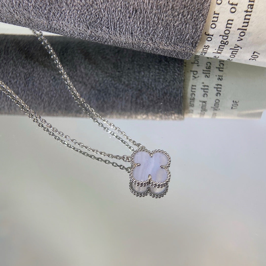 [Agudo Jewelry]CLOVER 15MM BLUE CHALCEDONY NECKLACE SILVER