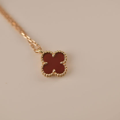 [Agudo Jewelry]CLOVER MINI 9.5MM WHITE CARNELIANS NECKLACE