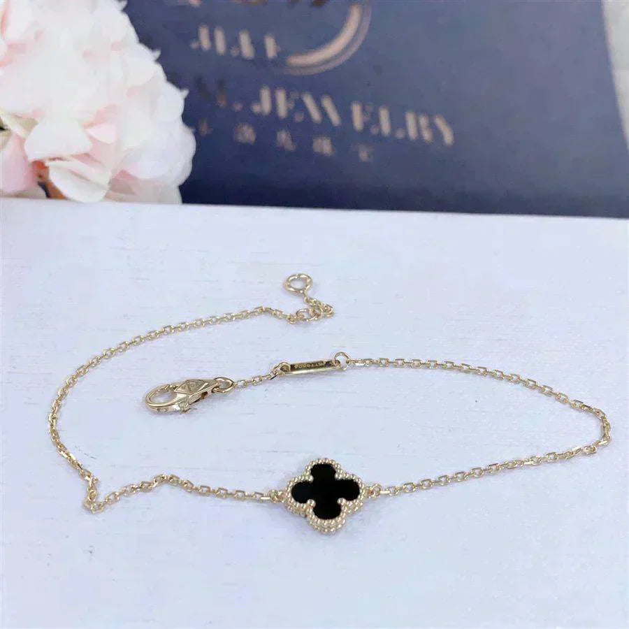 [Agudo Jewelry]CLOVER ONYX SINGLE FLOWER BRACELET