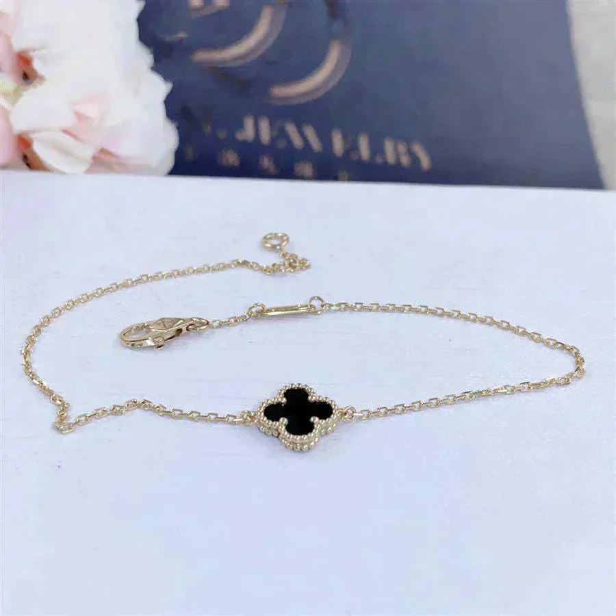 [Agudo Jewelry]CLOVER ONYX SINGLE FLOWER BRACELET