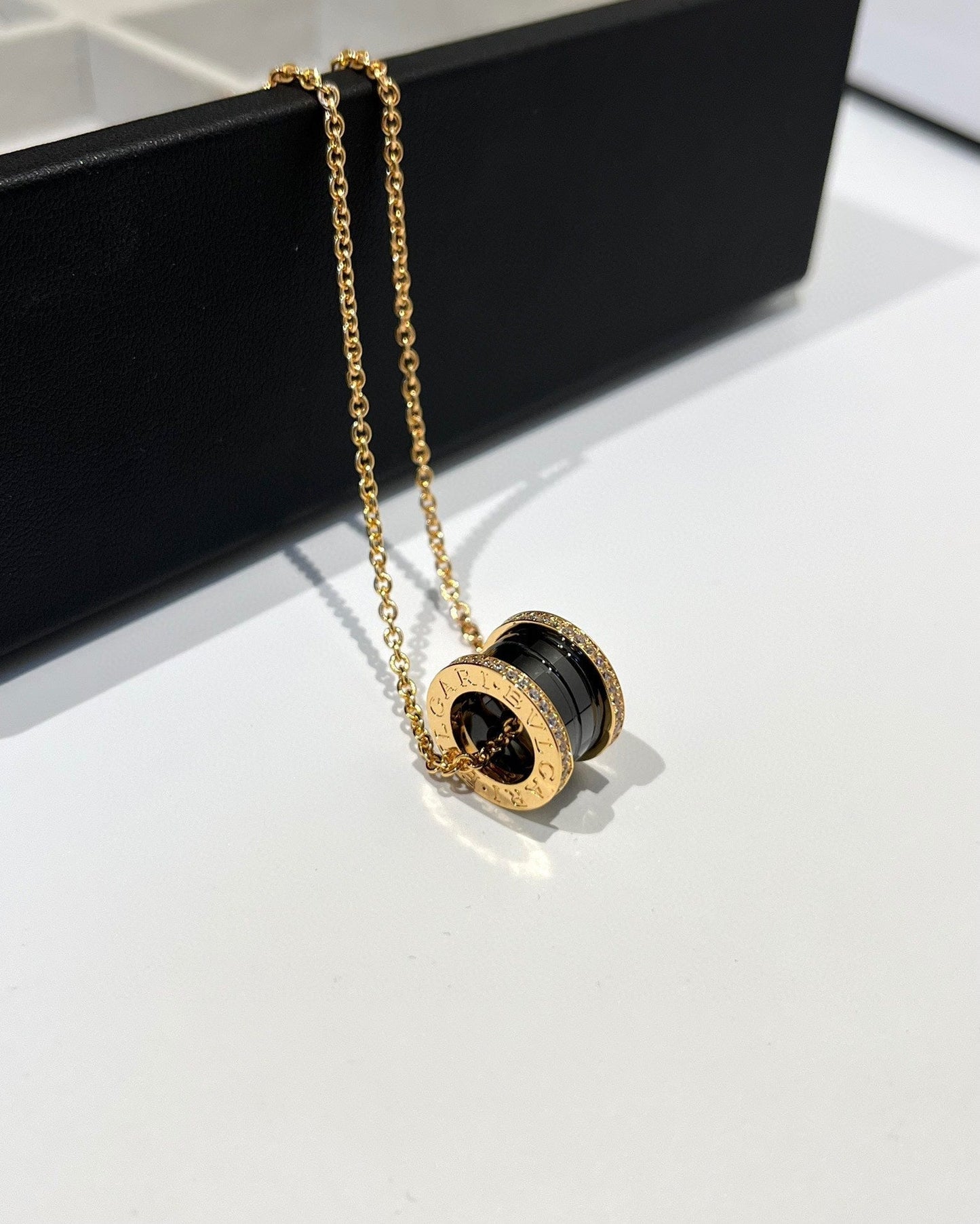 [Agudo Jewelry]ZERO 1 BLACK CERAMIC DIAMOND PINK GOLD NECKLACE